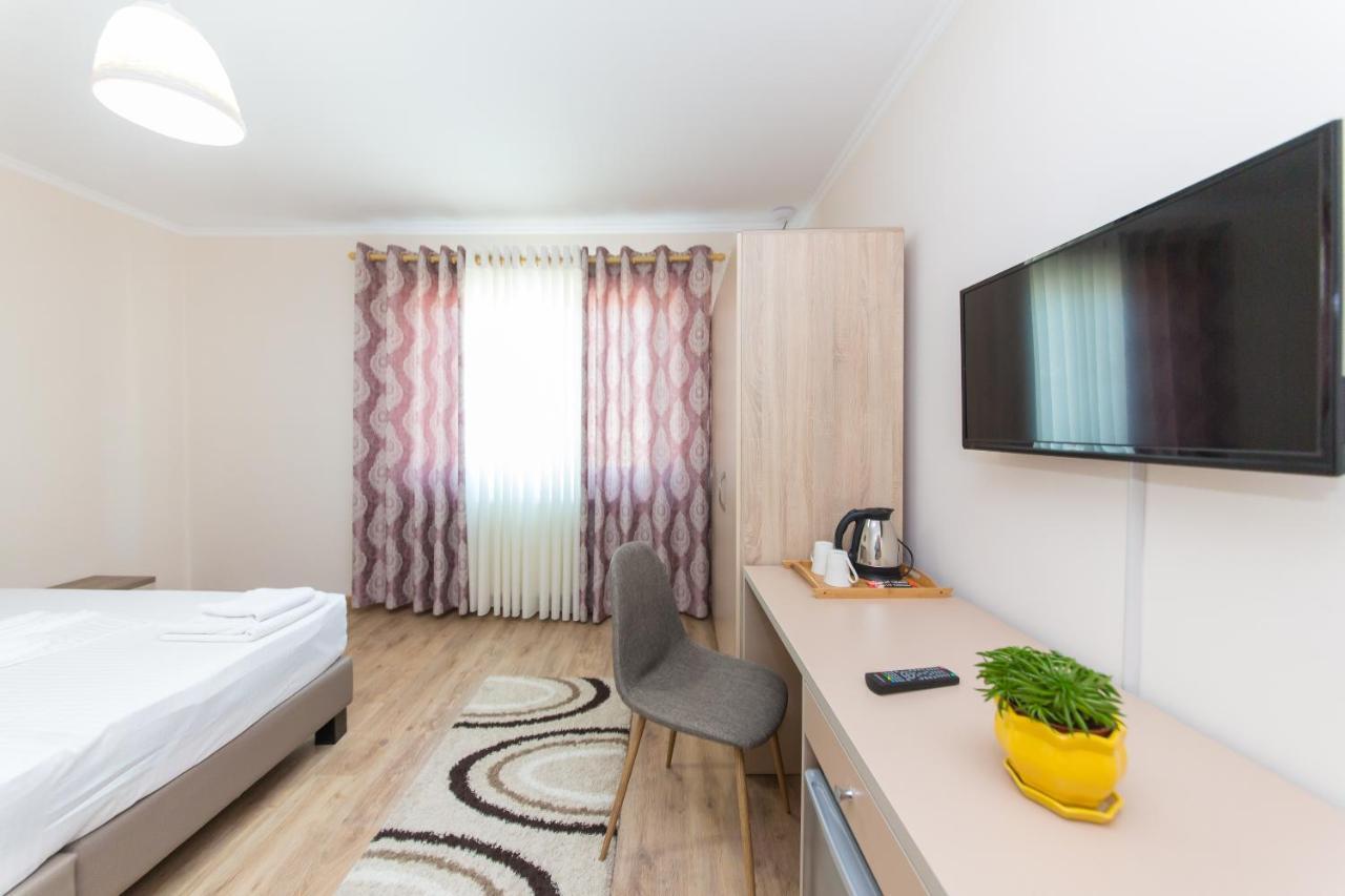 Hotel Heritage Tirana Buitenkant foto