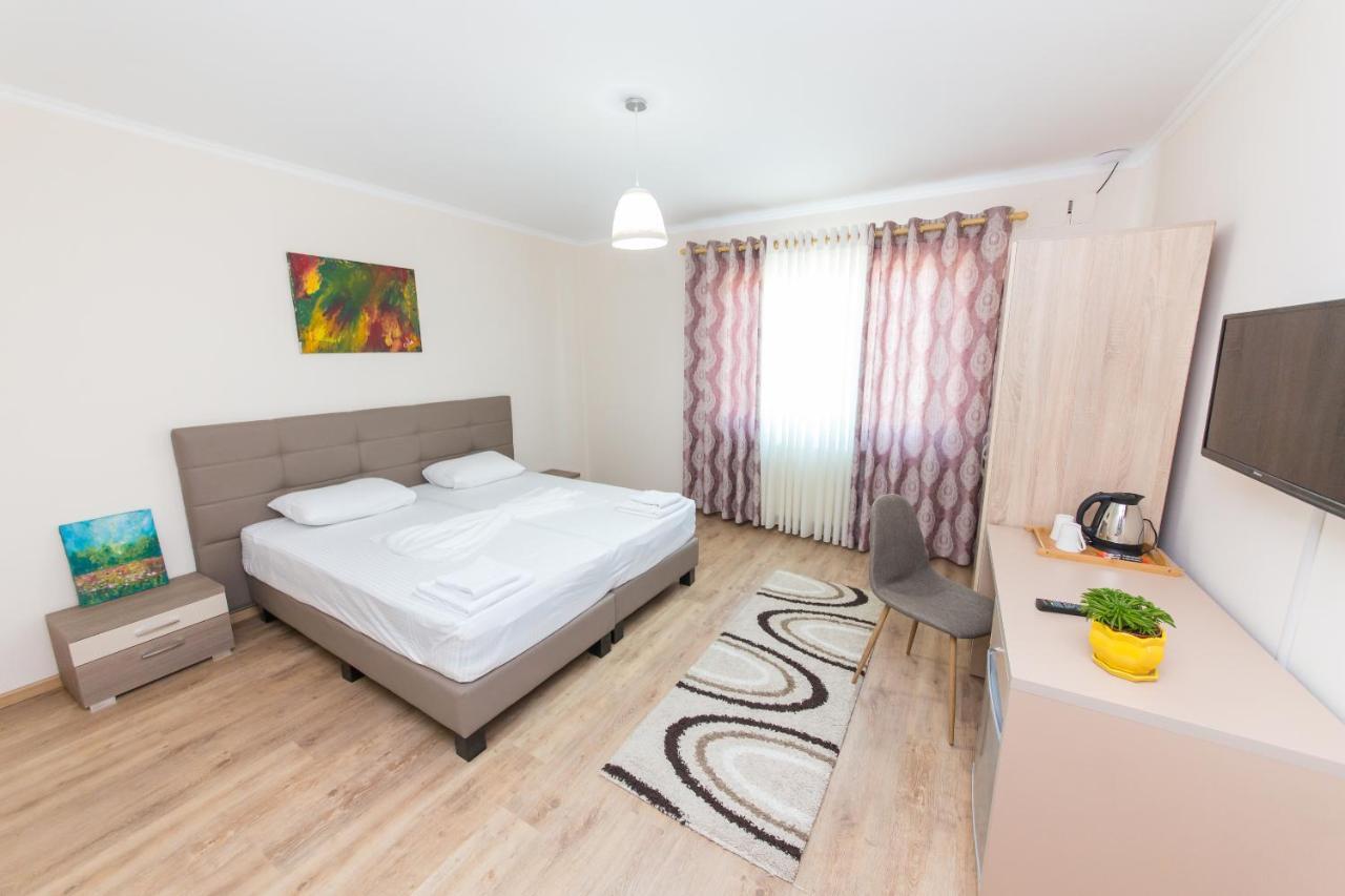 Hotel Heritage Tirana Buitenkant foto