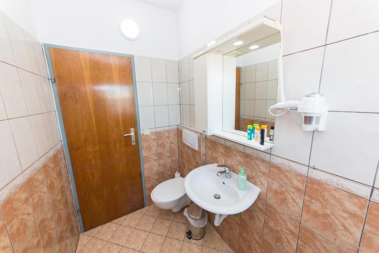 Hotel Heritage Tirana Buitenkant foto